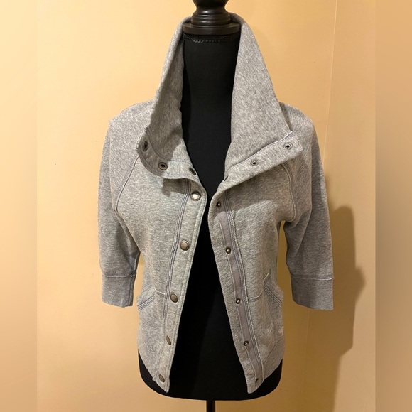 Girls Abercrombie Grey Fleece wide collar 3/4 sleeve snap jacket, size L - Picture 1 of 7